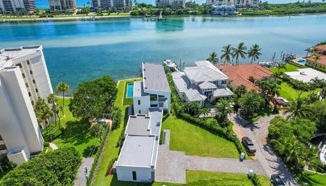 Birds-eye view of a property on an intracoastal waterfront