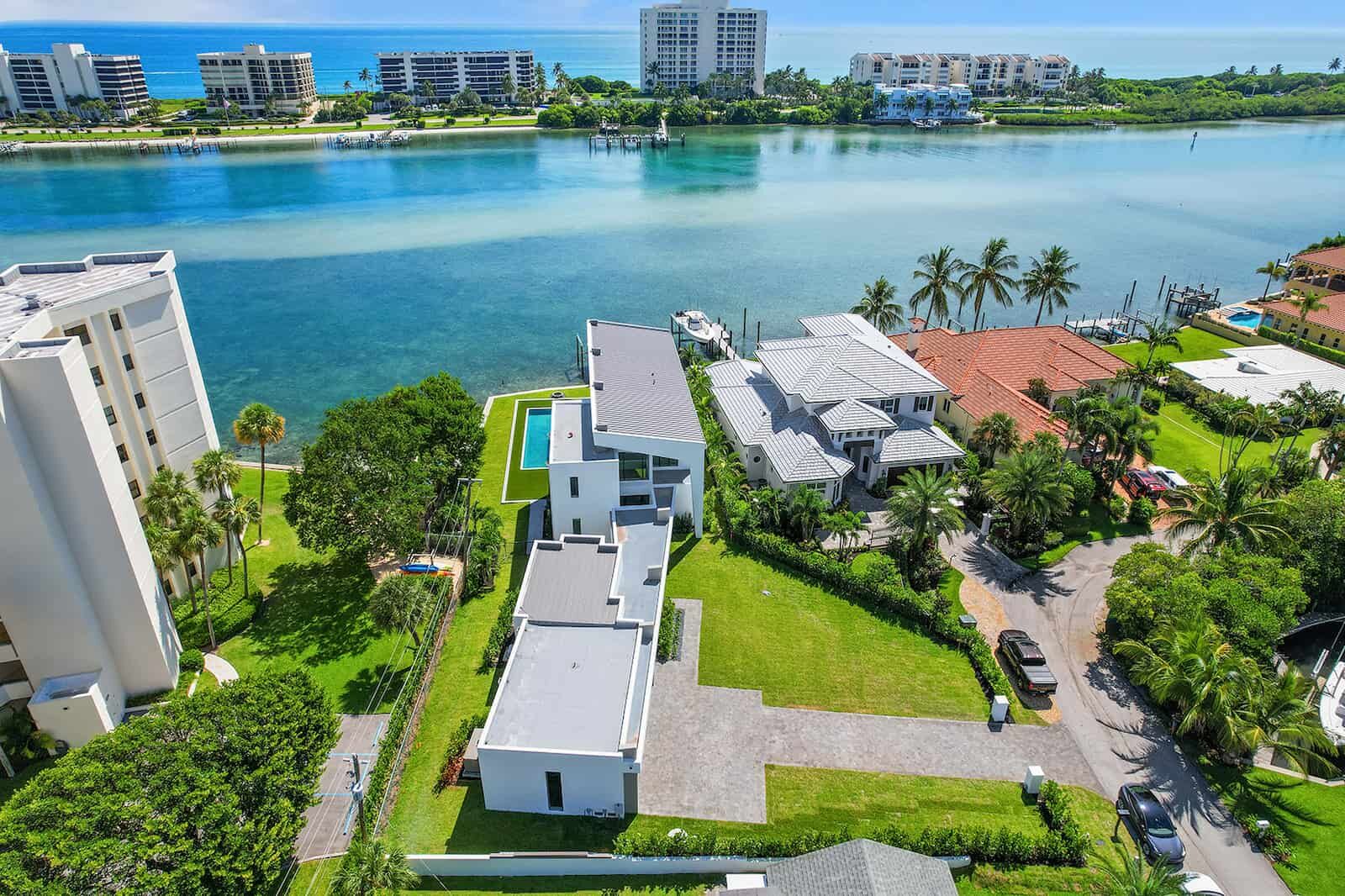 Birds-eye view of a property on an intracoastal waterfront