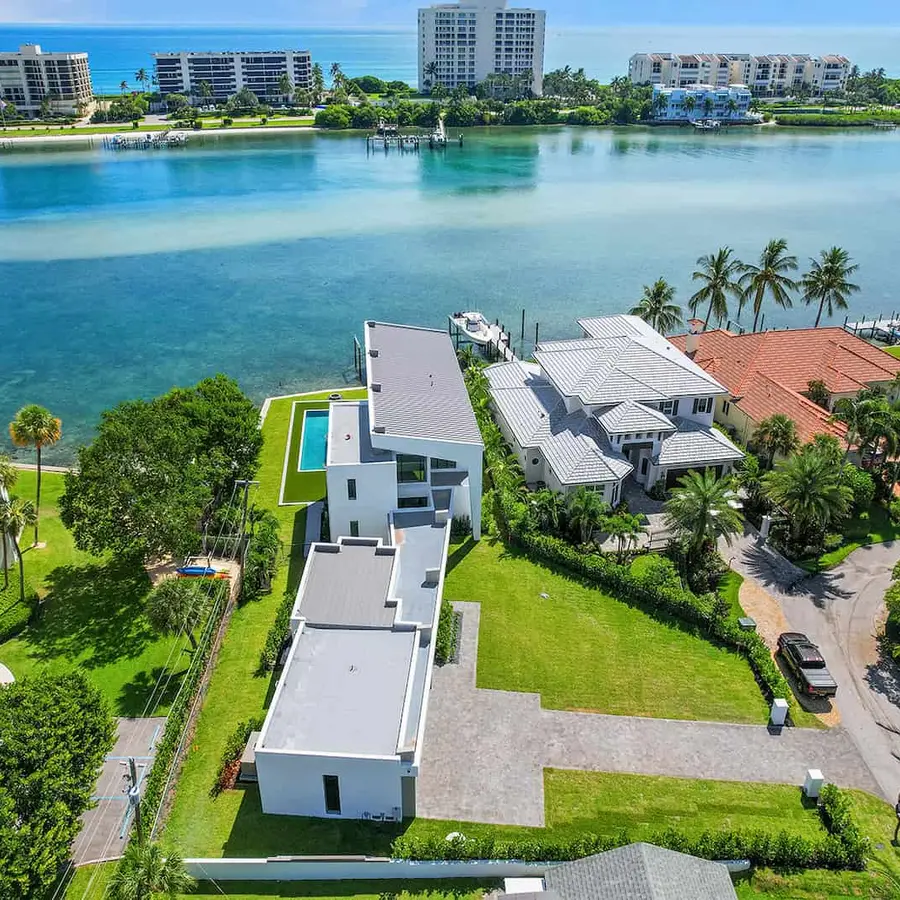 Birds-eye view of a property on an intracoastal waterfront