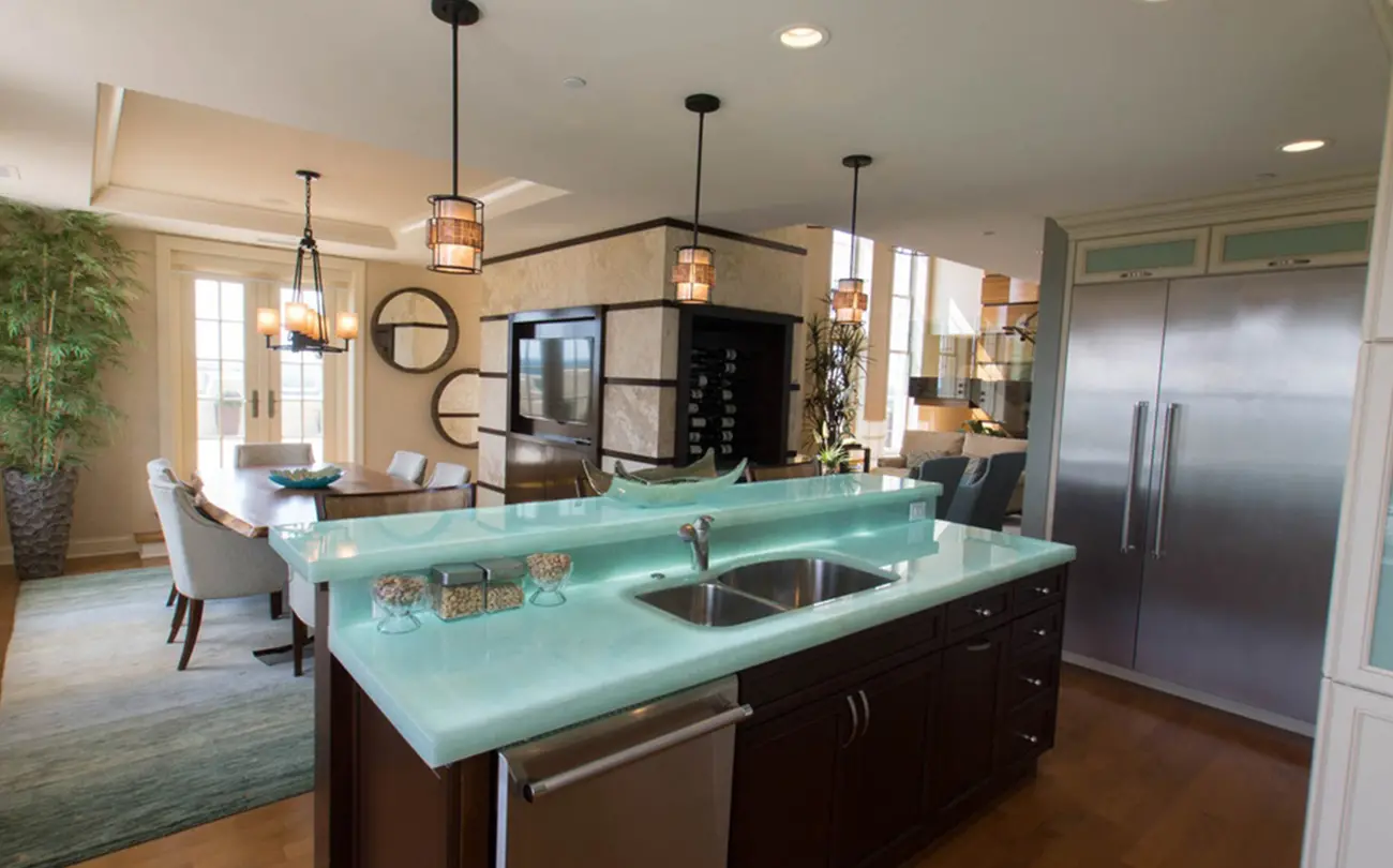 kitchen and dining area of park view penthouse