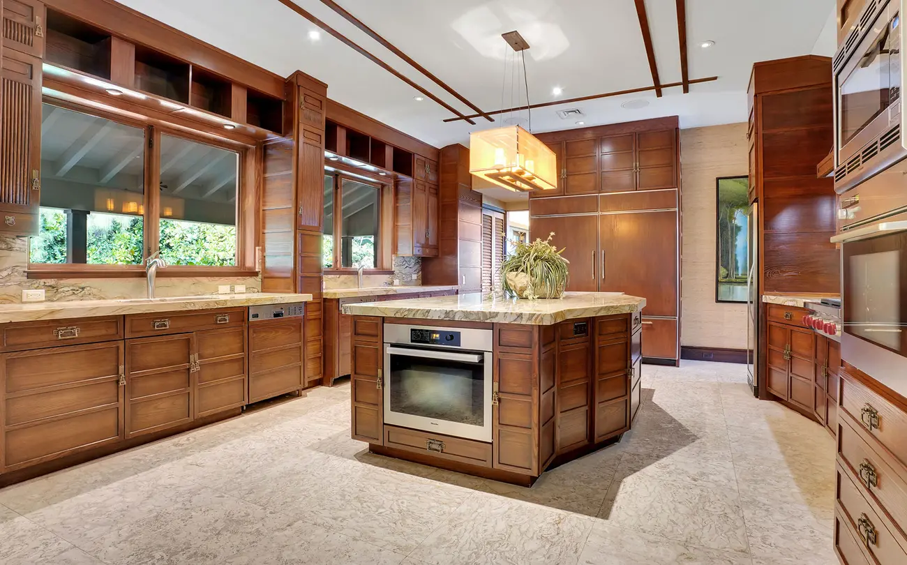 large kitchen with kitchen island